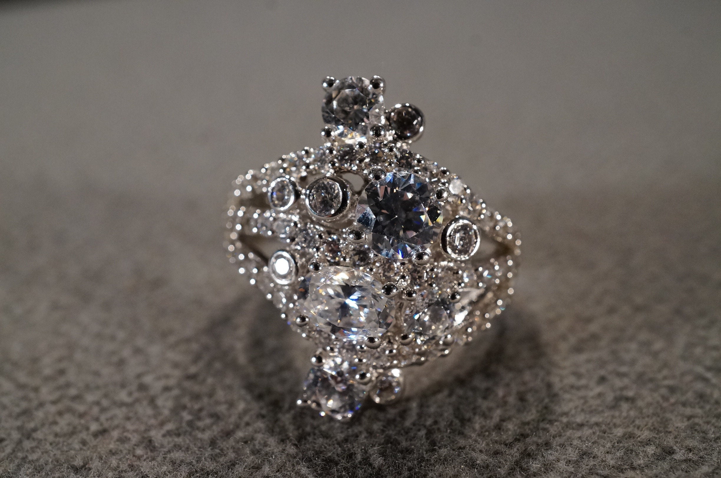 アクセサリー Vintage Silver Beaded Multi-Band Ring Vintage Sterling Silver Band Ring Multi Round Oval Prong Set Cubic