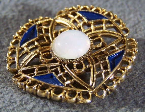 Vintage Yellow Gold Tone faux opal enamel fancy f… - image 2