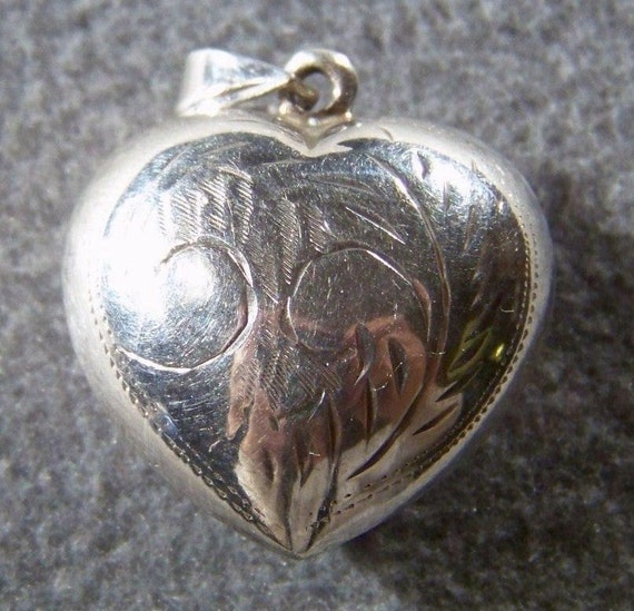 Vintage Sterling Silver Etch Puffed Heart Bold Pe… - image 2