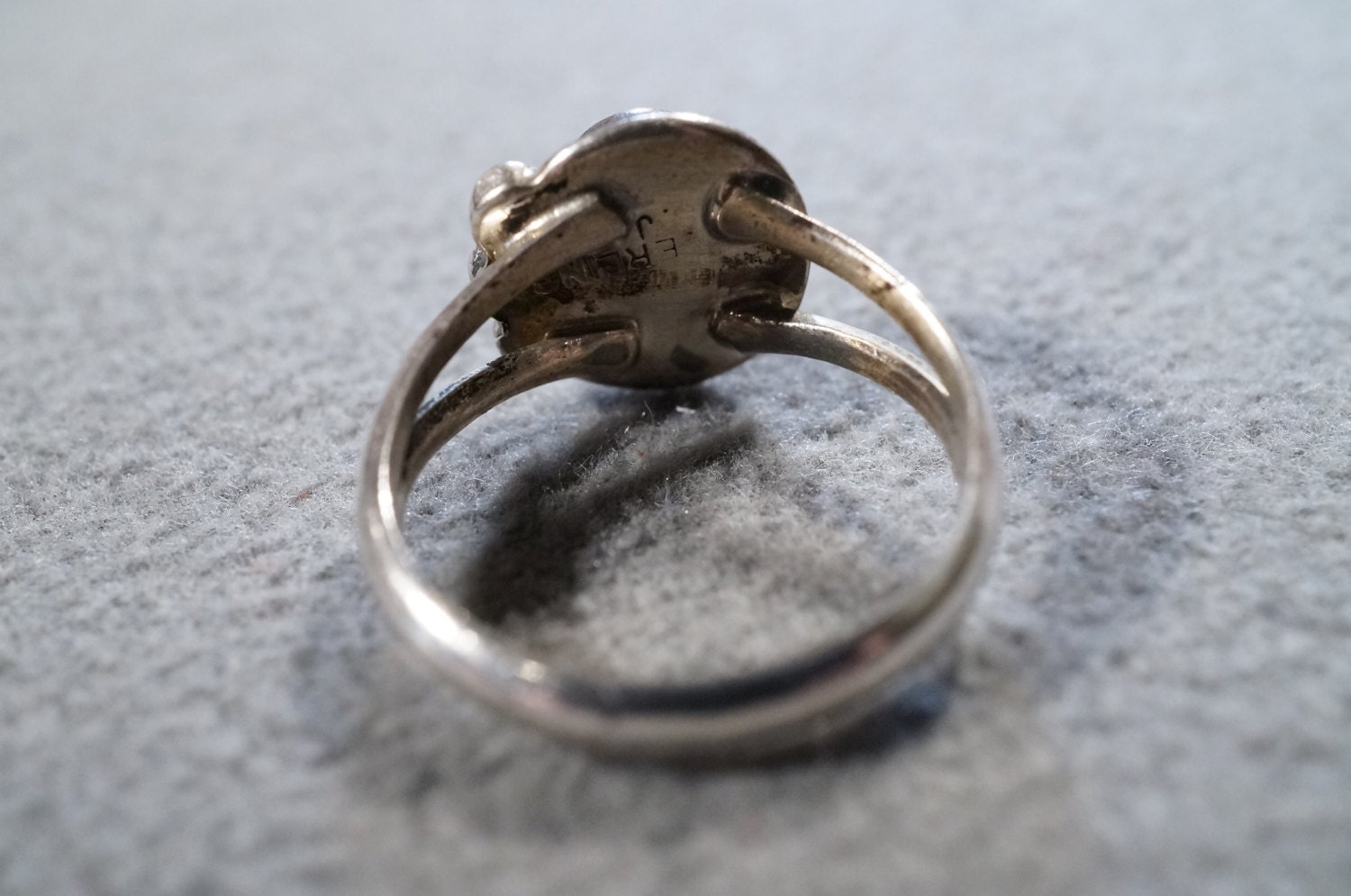 Vintage Sterling Silver Fashion Ring With Large Smooth Oval