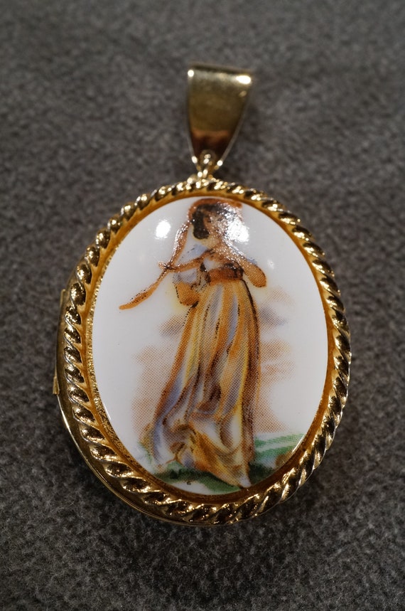 Etsy twisted pendant deals