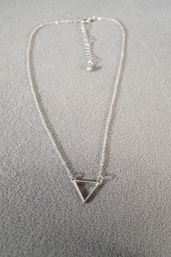 Vintage Art Deco Style Silver Tone Triangle Design Line Link