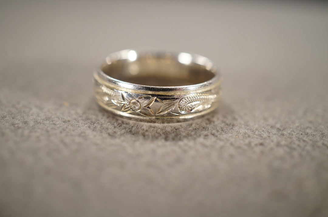 Vintage Sterling Silver Detailed Flower Eternity Design