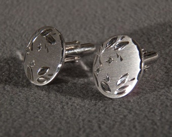 Vintage Sterling Silver 6 Round Diamond Fancy Etched Bold Round