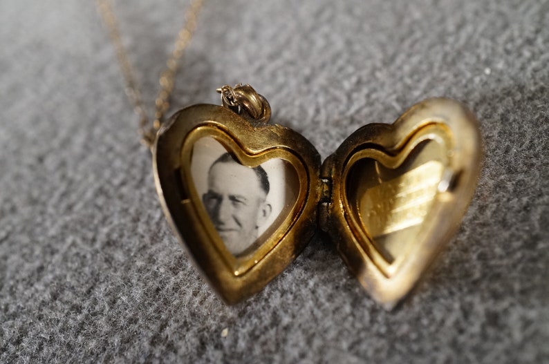 Vintage Art Deco Style 12K Gold Filled Locket Heart Shaped Line Link Necklace Pendant Jewelry K#41