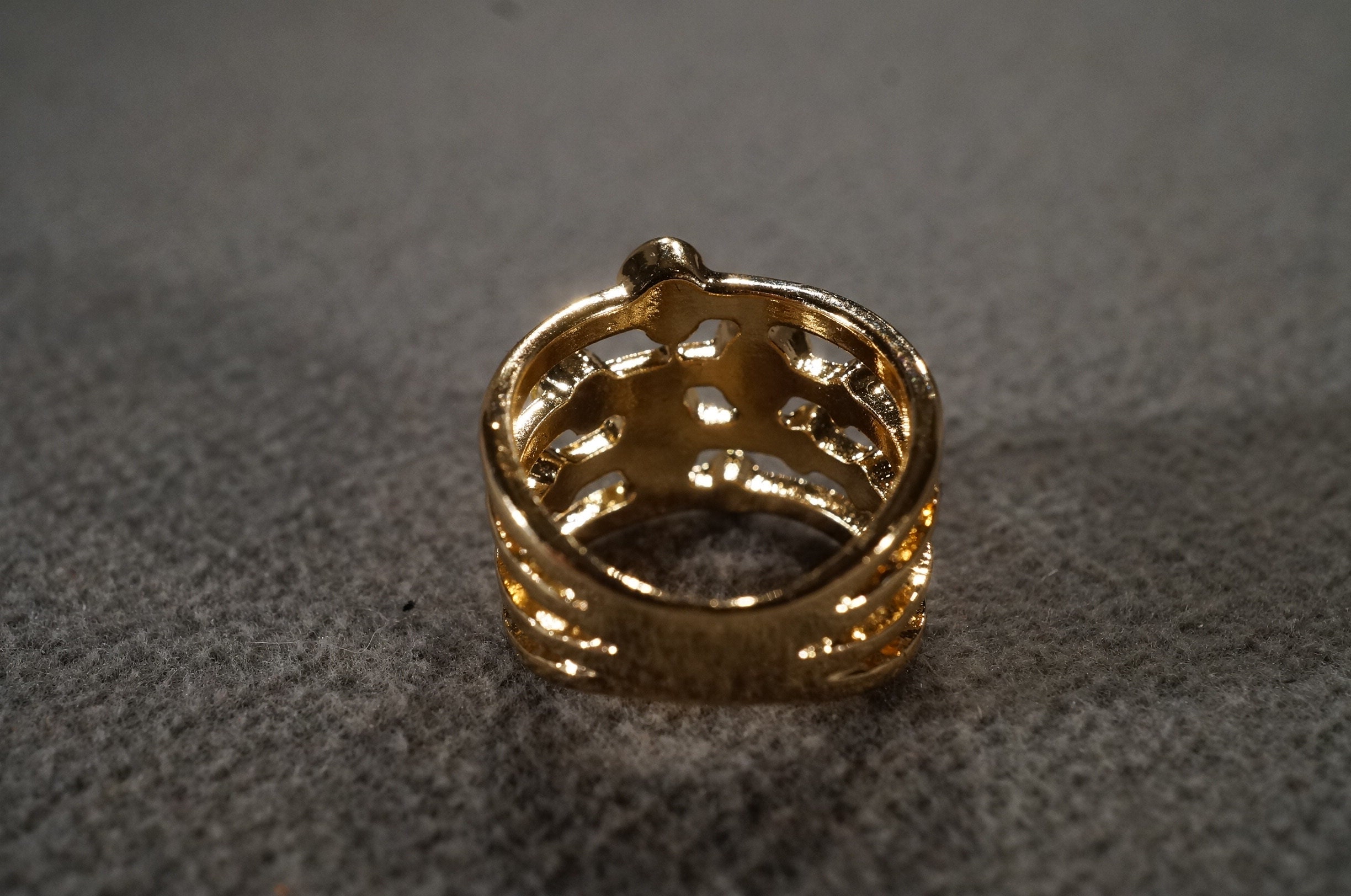 Vintage Yellow Tone Four Bar Ring With Round Faceted White