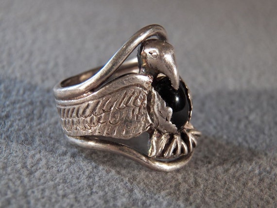 Vintage Sterling Silver Artist Large Oval Black Onyx Fancy Domed Etched Eagle Design Southwest Style Raised Relief Band Ring, Size 7.5 RL - Etsy Vintage Sterling Silver Artist Large Oval Black Onyx Fancy Domed Etched Eagle Design Southwest Style Raised Relief Band Ring, Size 7.5 RL - Etsy