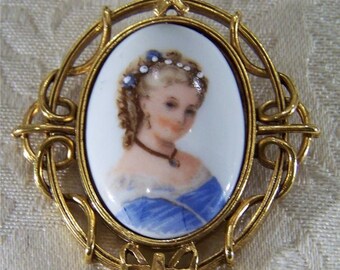 Vintage hand painted bold Porcelain Limoges Female figural fancy Victorian Style pin brooch W       **RL