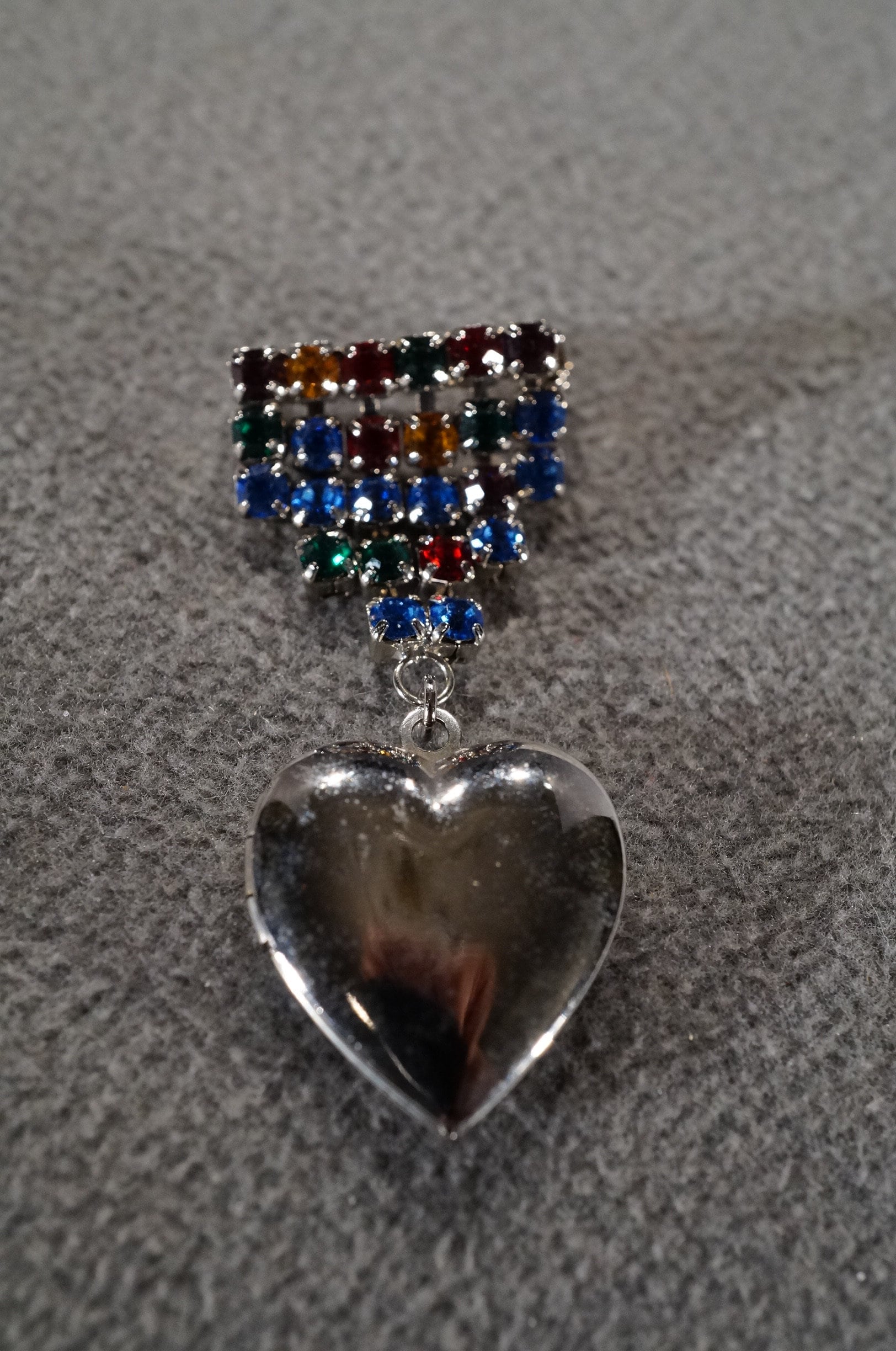 Vintage Art Deco Style Silver Tone Locket Heart Shaped Rhinestone