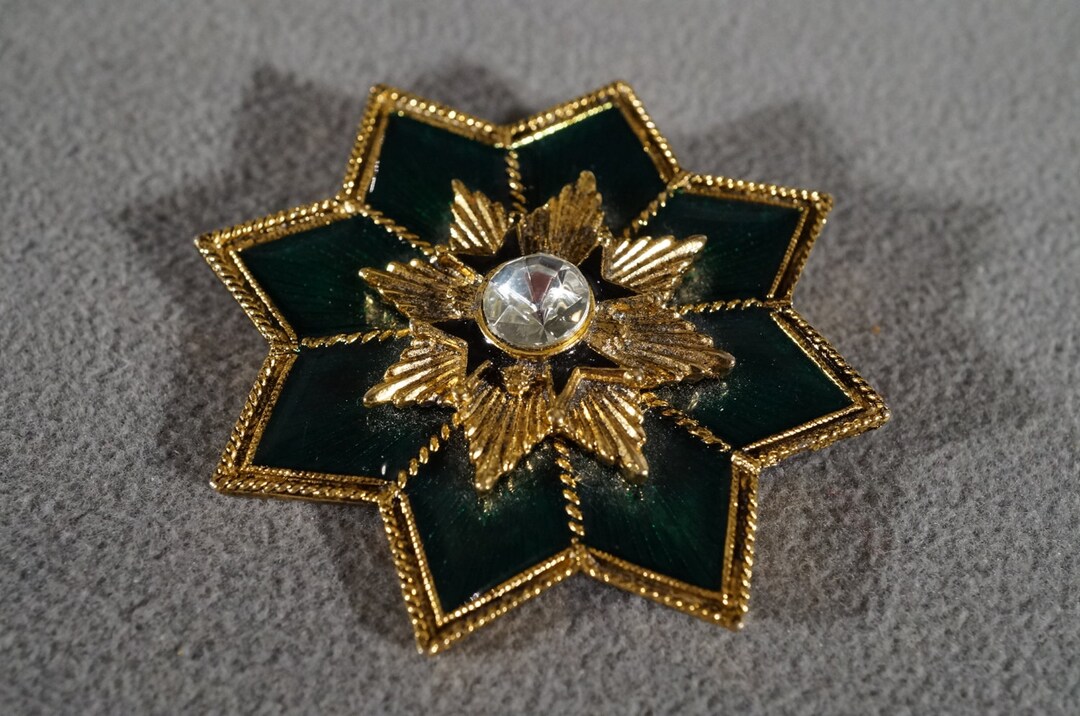 Vintage Art Deco Style Yellow Gold Tone Rhinestone Enameled Green