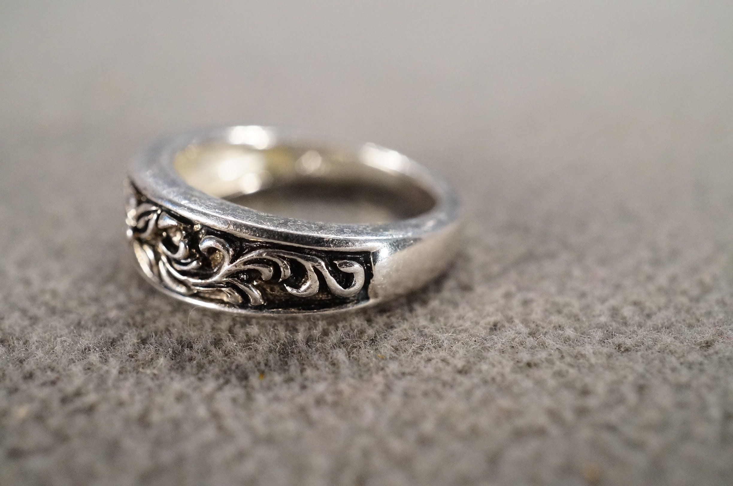 Vintage Sterling Silver Detailed Etched Flower Design