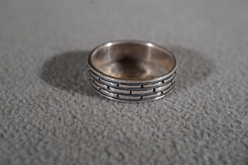 Size 10 **RL Vintage Sterling silver Fancy Detailed Ribbed Etched Design Eternity Style Wedding Band Stacker Design Band Ring