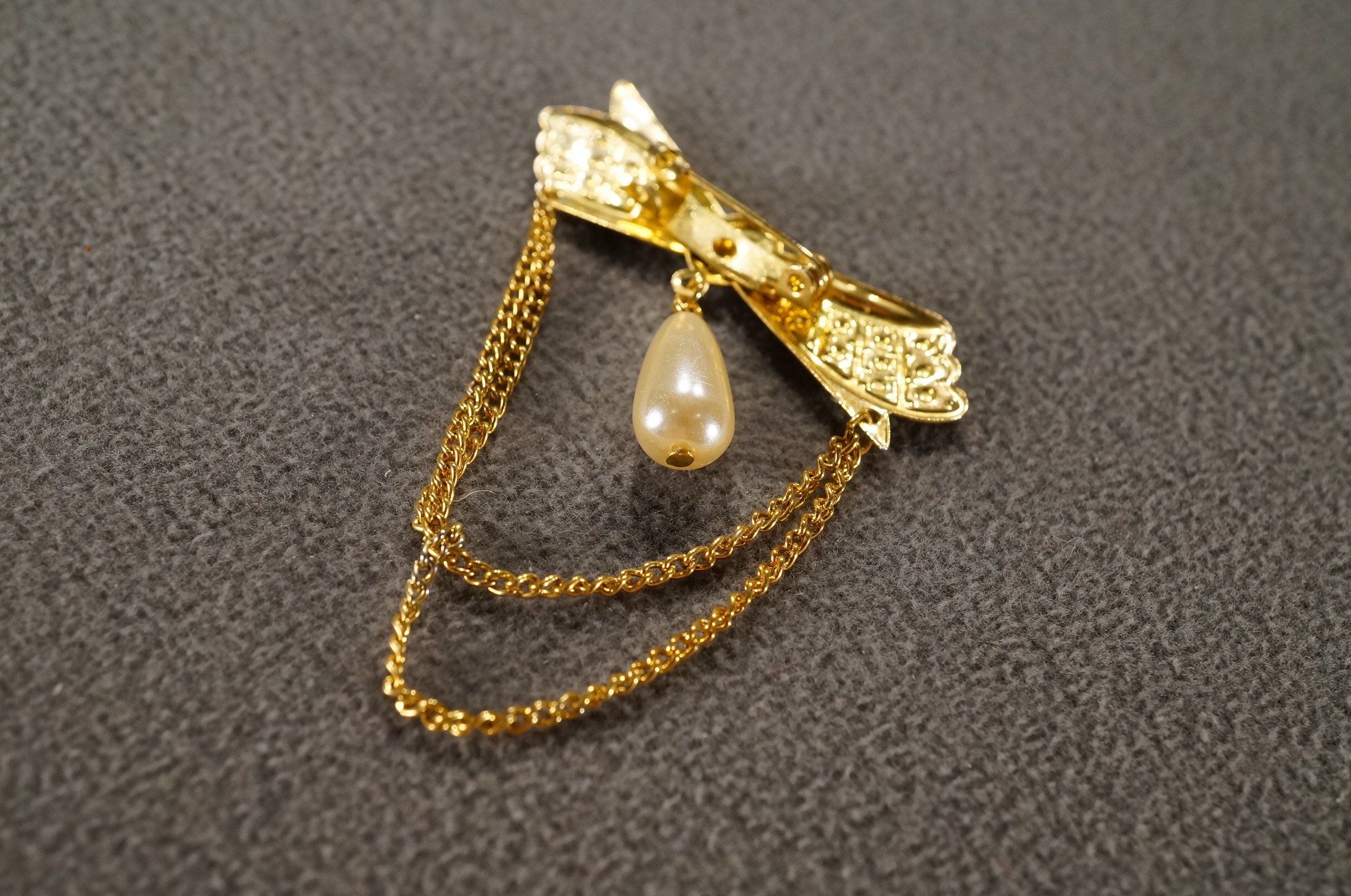 アンティークブリー値下げ Vintage Art Deco Style Yellow Gold Tone Faux Pearl Chain Design