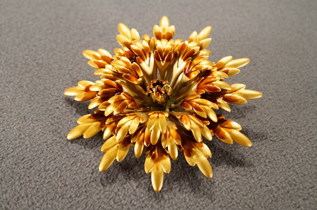 Vintage Art Deco Style Yellow Gold Tone Enameled Floral