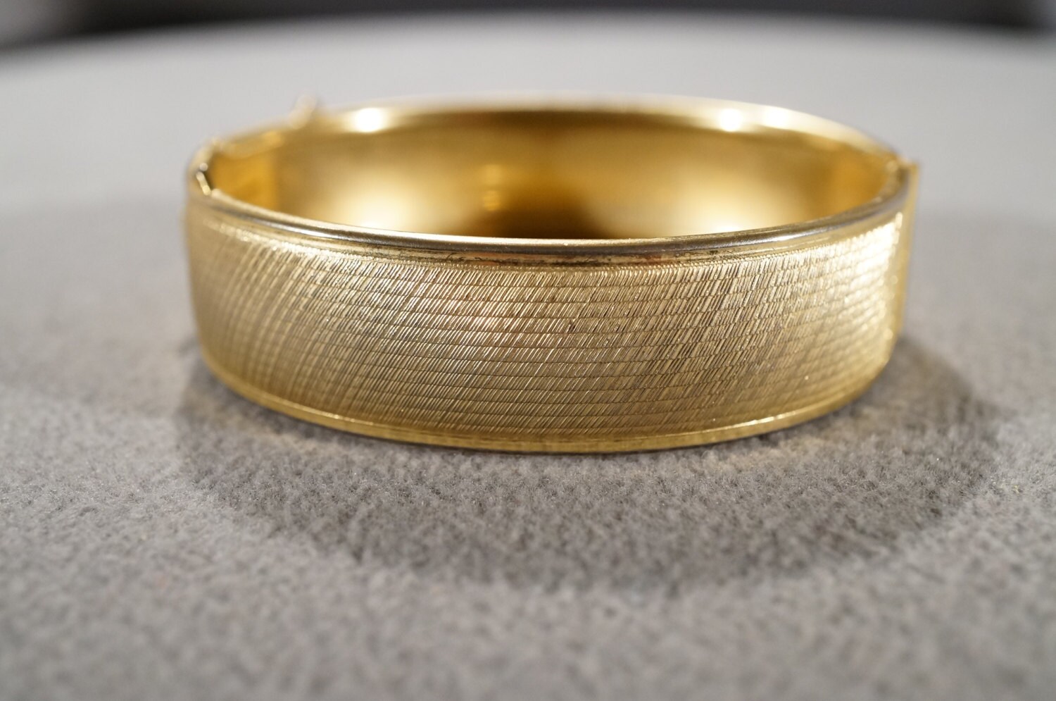 Vintage Art Deco Style Yellow Gold Tone Bangle Bracelet