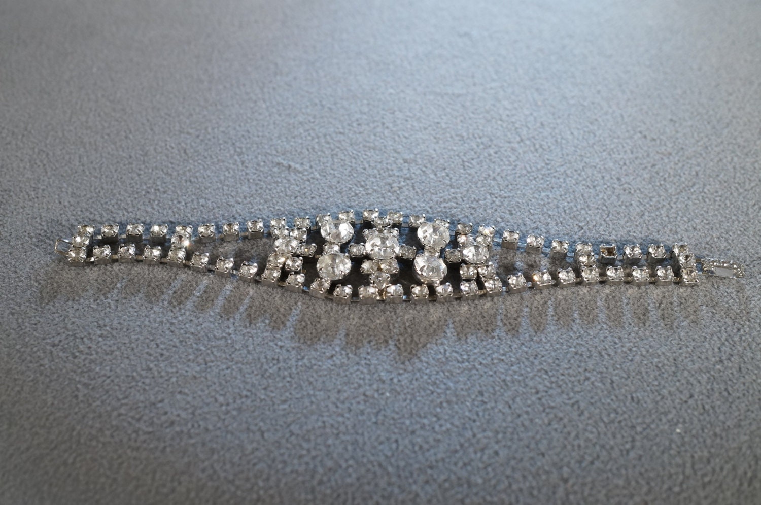 Vintage Silver Ingotブレスレット Vintage Silver Tone Bracelet Covered With Individually Set