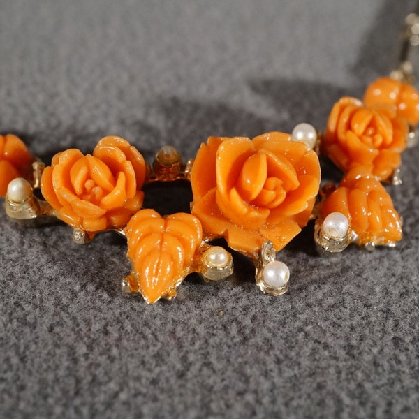 Vintage Art Deco Style Yellow Gold Tone Faux Pearl Faux Coral Bibi Style Carved Flower Necklace Jewelry K