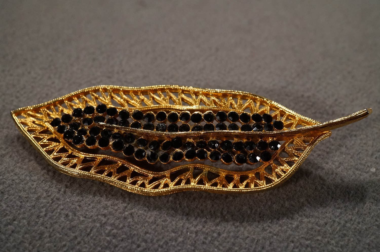 Vintage Art Deco Style Yellow Gold Tone Jet Black Rhinestone Vintage Art Deco Style Yellow Gold Tone Jet Black Rhinestone