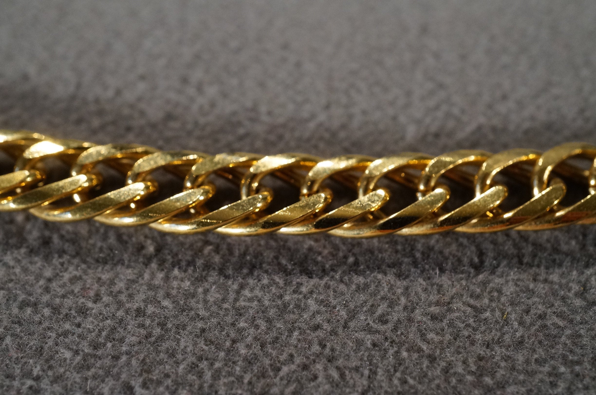 Vintage Art Deco Style Yellow Gold Tone Chain Design
