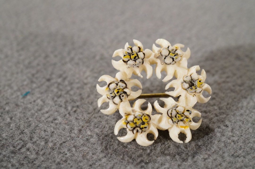 Vintage Art Deco Style Round White Lucite Flower Yellow Jet