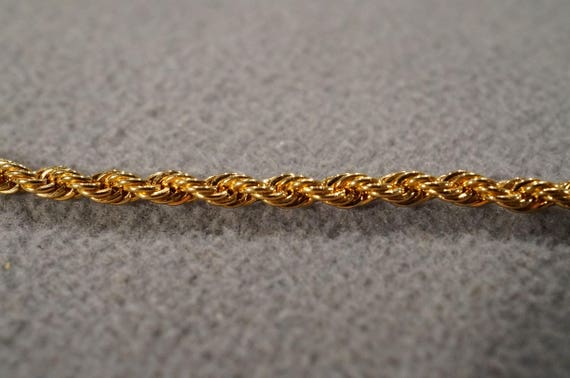 Vintage Traditional Style Yellow Gold Tone Twiste… - image 2