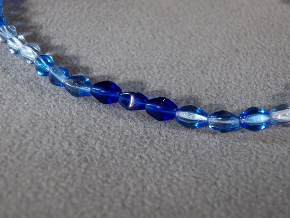 Vintage Shades of Blue Glass Beaded Necklace, A T… - image 2