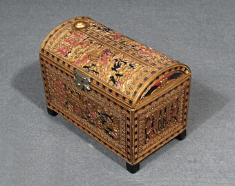 Vintage Egyptian Chariot Lidded Ark Trinket Box, Gold Egyptian Jewelry Chest, Pharaoh Chariot Resin Box, Ancient Egypt Decor