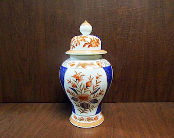 Andrea by Sadek Chinoiserie Porcelain Vase, Lidded Ginger Jar Urn, Asian Inspired Accent