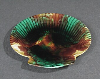 Antique c1870 Wedgwood Majolica Scallop Shell Plate, Victorian Green Brown Shell Dish, 19th Century English Art Pottery (Plate #2)