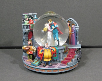 Disney Sleeping Beauty Once Upon a Dream Musical Snow Water Globe, 1999 40th Anniversary