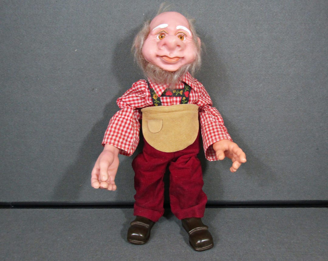 Vintage 1976 Dorf Dolls 16