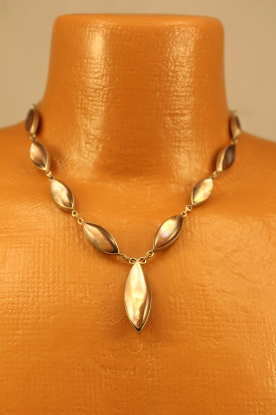 Mother Of Pearl Necklace - image 5