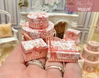 Miniature peach Toile de Jouy storage set, 1:12 scale round hatbox for dollhouse,  romantic box for french decor, mini christmas gift
