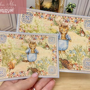 Miniatur Tom Kätzchen Teppich für Puppenhaus, Beatrix Potter Kinderzimmer Teppich im Maßstab 1:12, Geschenk für Mini Sammler
