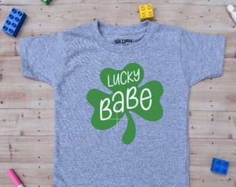 Lucky Babe Shirt, camisa del Día de San Patricio, Ropa para Niñas, Traje del Día de San Patricio, Camiseta Cool Kids Camisa de la suerte del niño, camisa de trébol, LUCKY