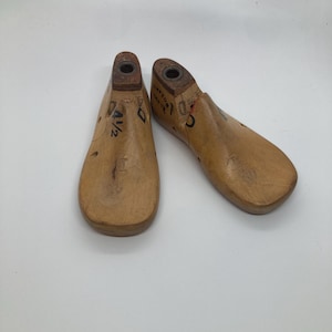 Vintage Children’s Wooden Shoe Lasts PAIR Kempton Oct 3 4 1/2 W-G