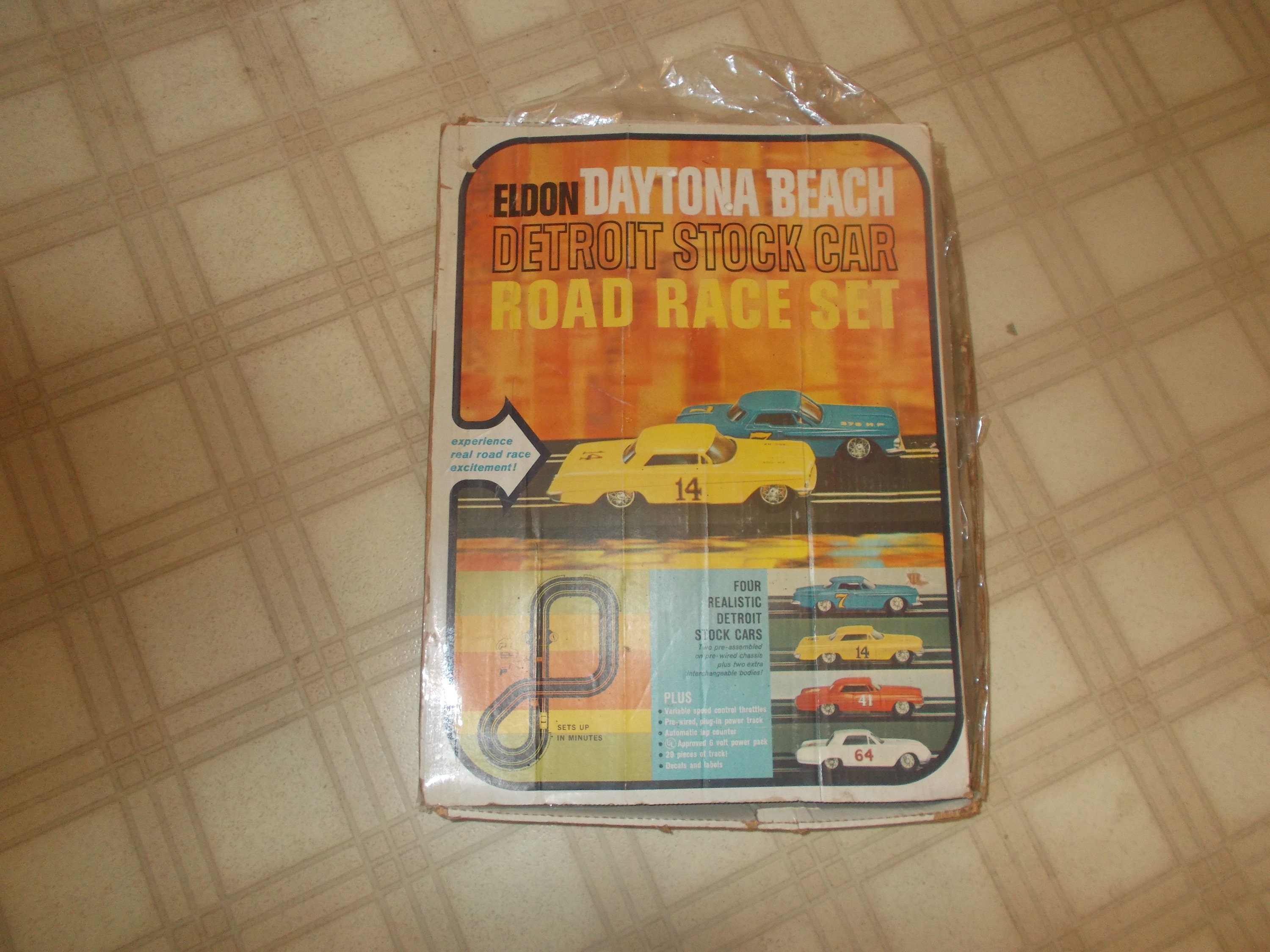 Eldon Slot Car Set in Box,daytona Beach 9813 Set,looks Really Nice,4