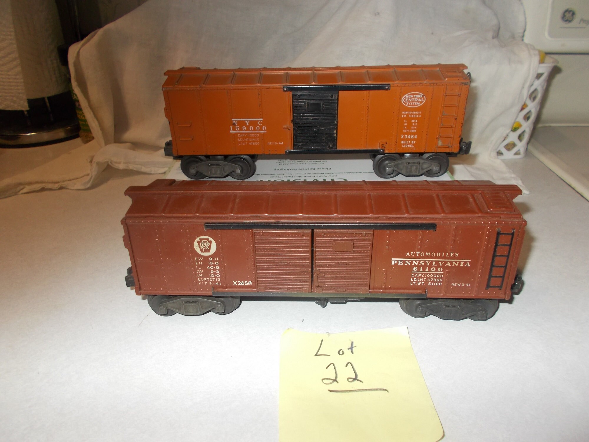 Sale Now Lionel Electric Trains,2 Early Postwar Boxcars for 027 or  display picture 1