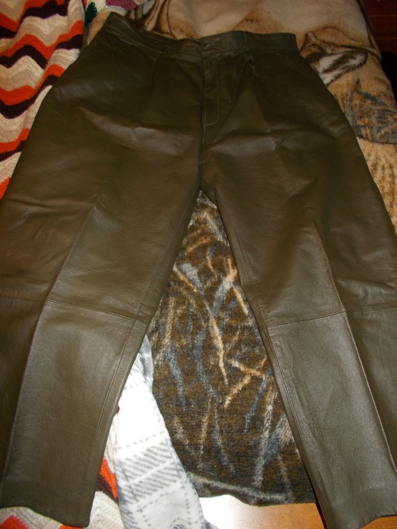 ON Sale Mans olive green leather pants, waist 42 i