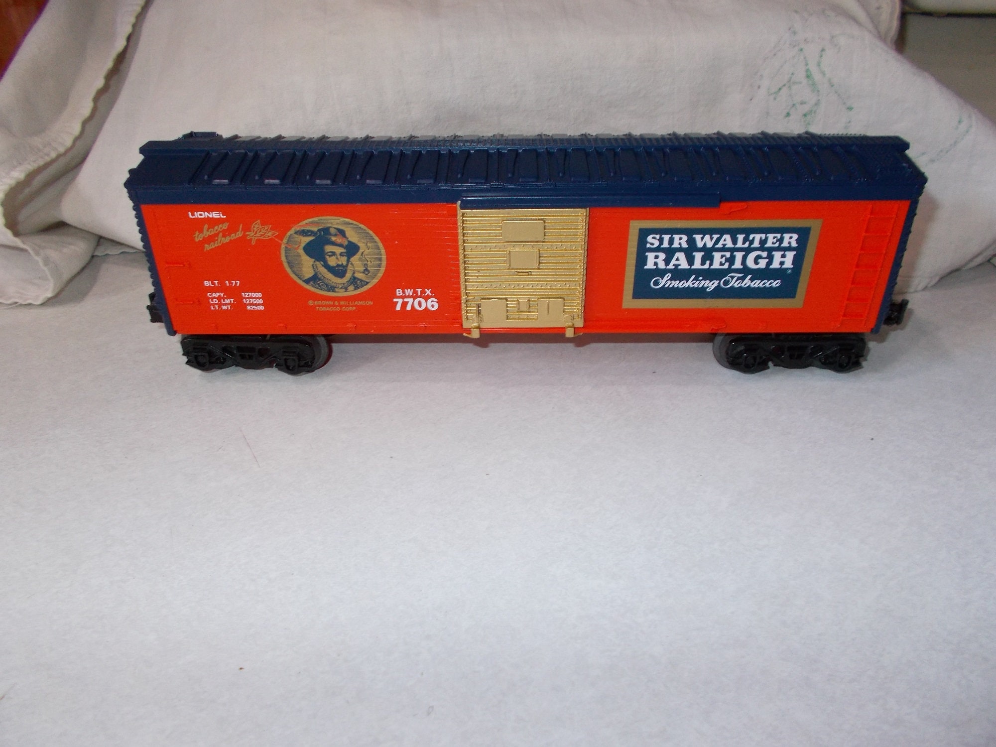 A Lionel Boxcar for Raleigh Smoking Tobacco for 0 or 027 Gauge Etsy