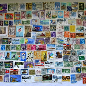 200 Vintage Foreign Stamps: Scrapbooking, Altered Art Supplies