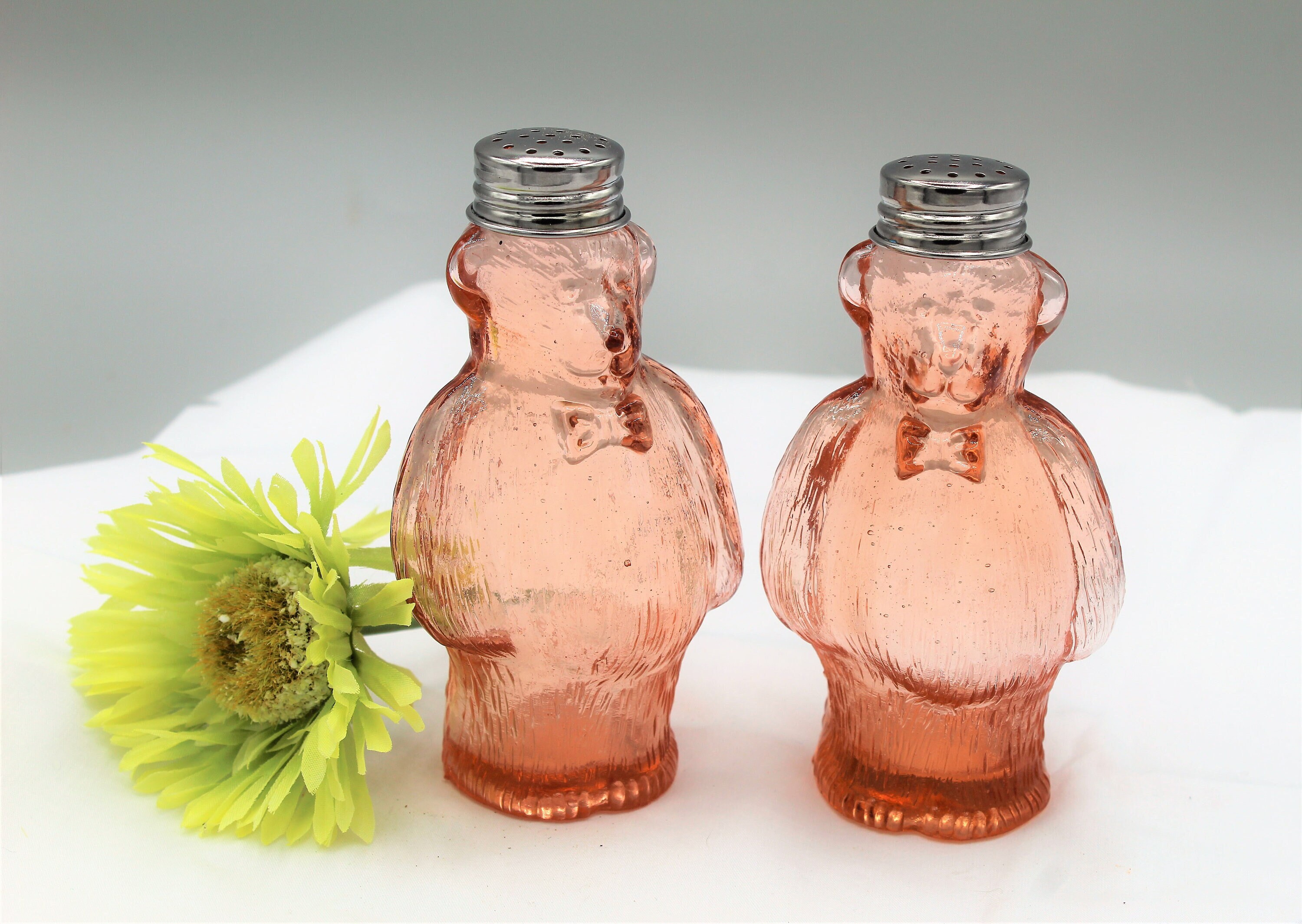 Set of Three Retro Atomic Speckled Pink Salt Pepper Sugar Spice Shaker –  Portland Revibe