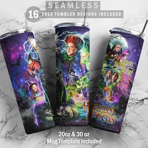 Peut inclure: Trois gobelets en acier inoxydable de 20 oz et 30 oz sur le thème de Hocus Pocus. Les gobelets présentent un design coloré avec des personnages du film, notamment Winifred Sanderson, Mary Sanderson et Sarah Sanderson. Le texte "Hocus Pocus" est présenté sur les gobelets.