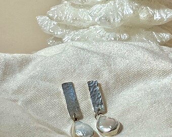 Water Droplet Pearl Earrings