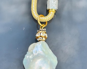 Coin Pearl Carabiner Necklace: Versatile, Trendy, Classic Jewelry