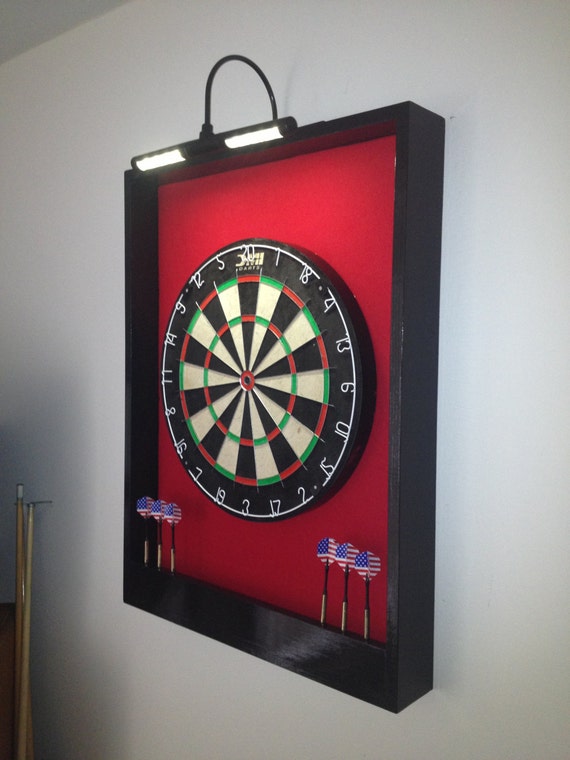 LED beleuchtet Custom Dart Board Backboard, rot & schwarz Trim Surround w /  Winmau Blade 5 Sisal Bristle Board für Spielzimmer, Mann Höhle  Geschenk-Idee -  Schweiz