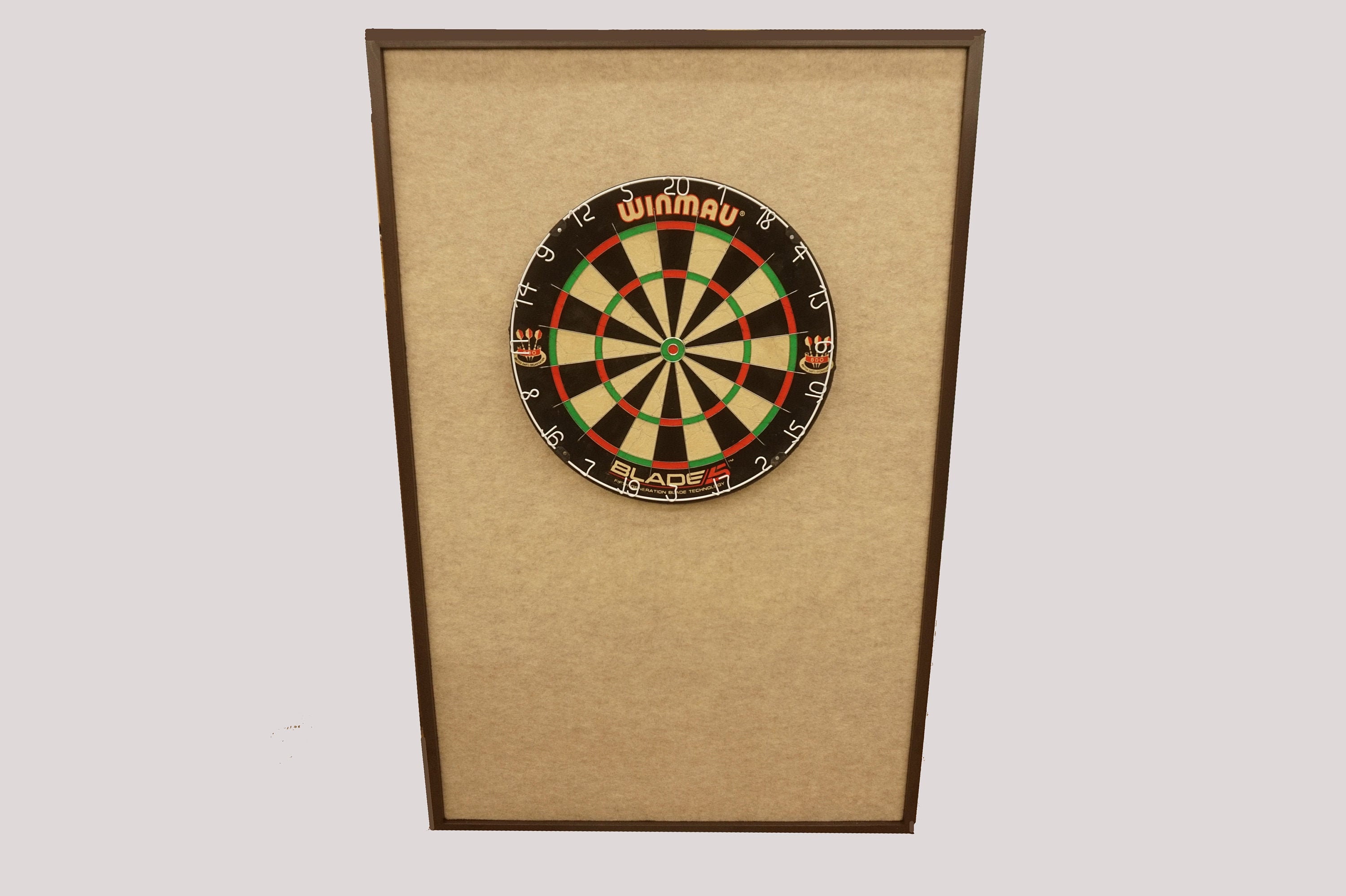 Old (but hardly used) dart board : r/Darts