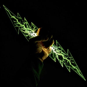 Rechargeable RGB LED Lightning prop