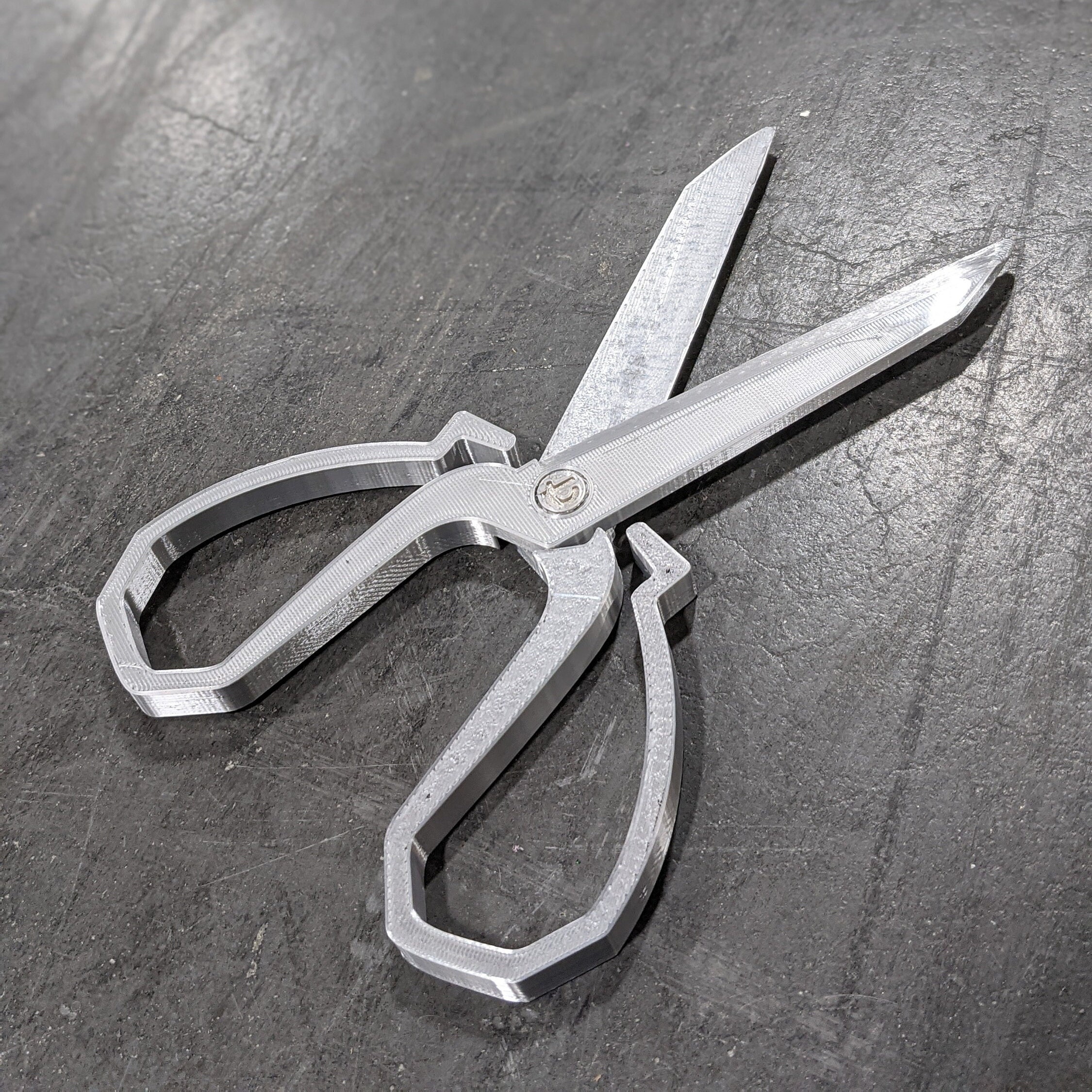 Tinksky 2Pcs Giant Scissors Prop Fake Scissors Props Halloween Plastic Big  Scissors Prop