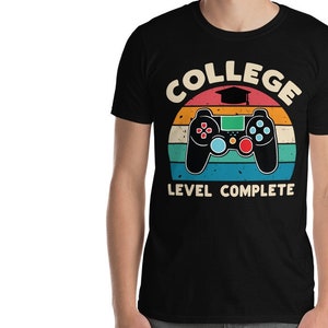 College-Abschluss-Gamer-T-Shirt, College-Stufe abgeschlossen, College-Abschluss-Geschenk für ihn, 2023-College-Graduierten-Shirt, Gamer-Geek-Graduiertengeschenk